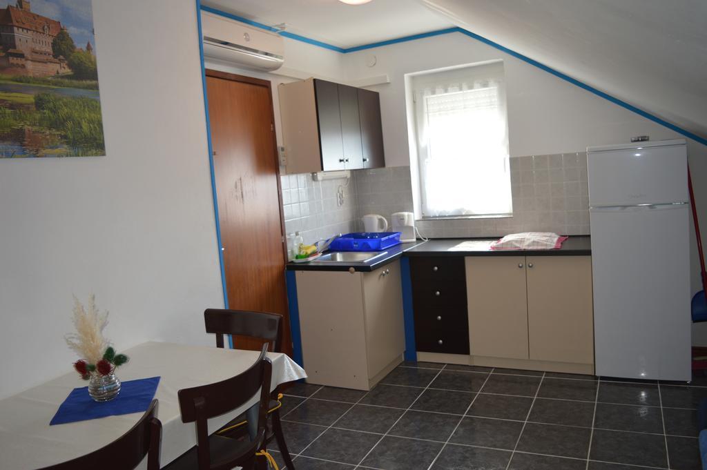 Apartments Malnar Novi Vinodolski Ruang foto